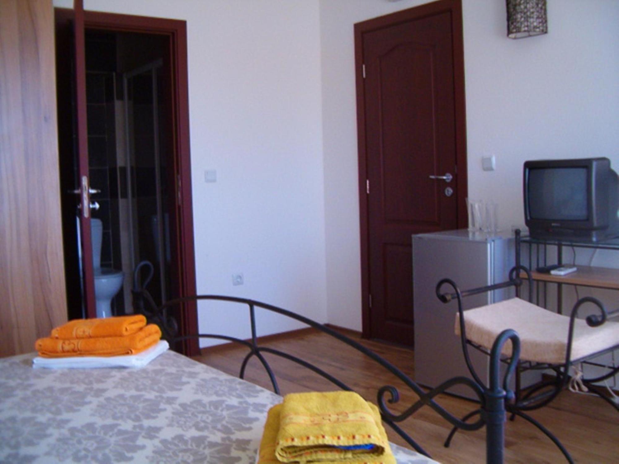 צ'רנומורץ Family Hotel Bellehouse חדר תמונה